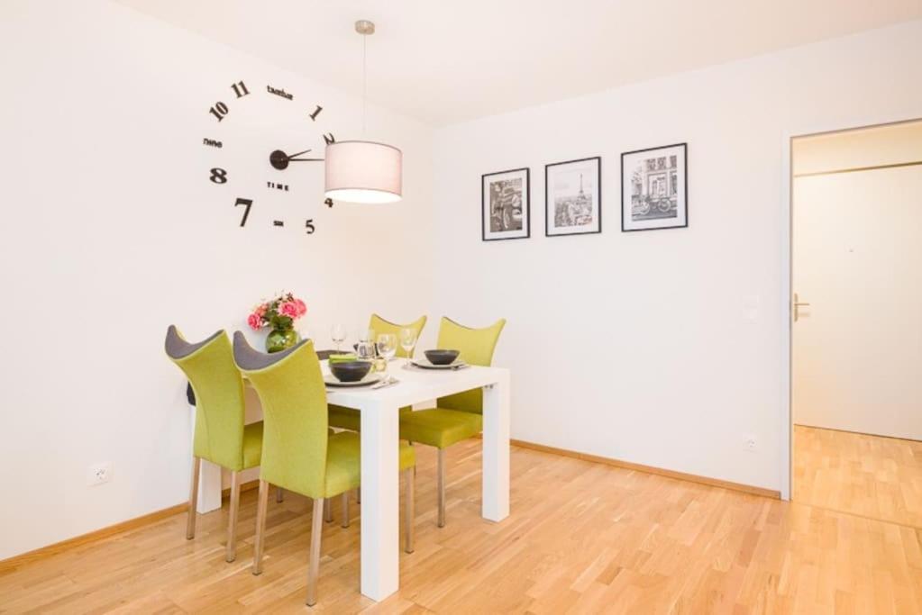 Premium City Apartment With Balcony! Free Garage Parking Included! Vienne Extérieur photo